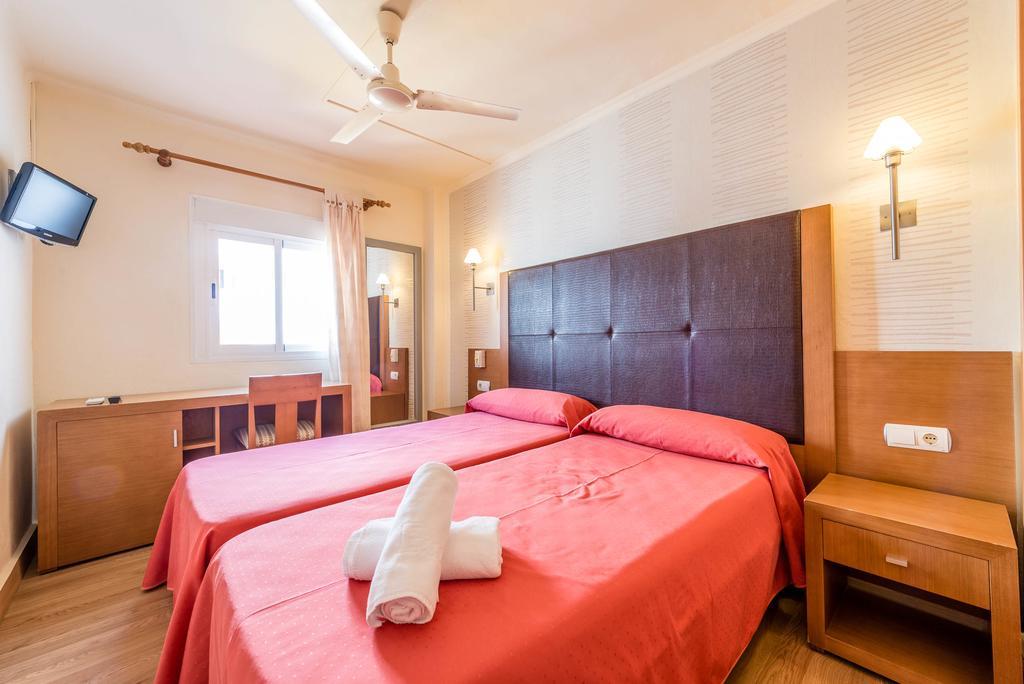 Hostal Residencia Europa Punico مدينة إيبيزا المظهر الخارجي الصورة