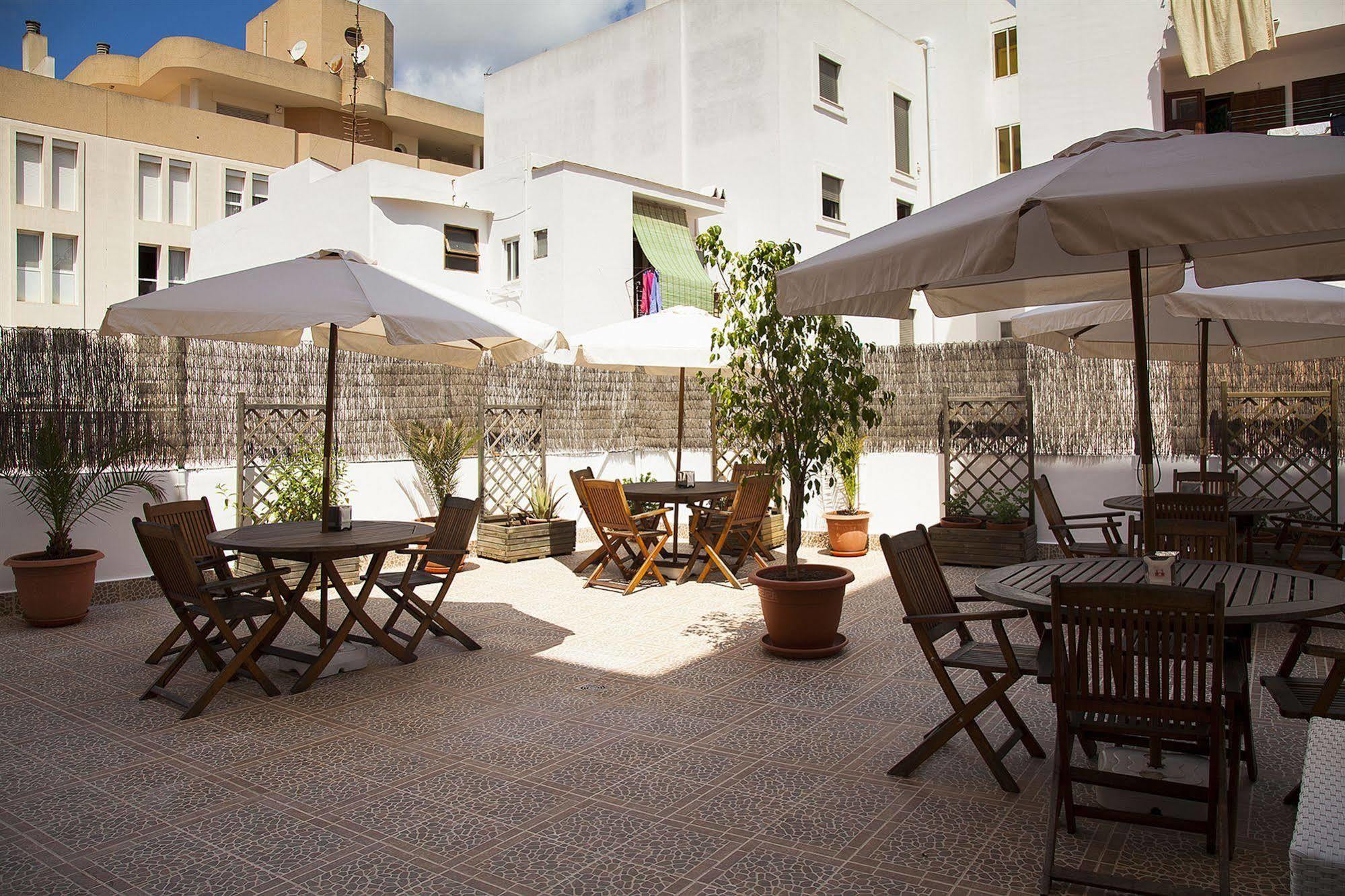 Hostal Residencia Europa Punico مدينة إيبيزا المظهر الخارجي الصورة